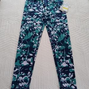 New Zella girls leggings.